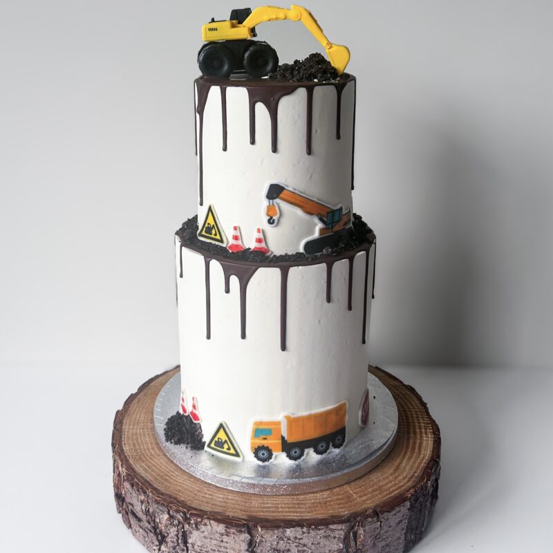 Graafmachinetaart met drip gestapeld 25 personen